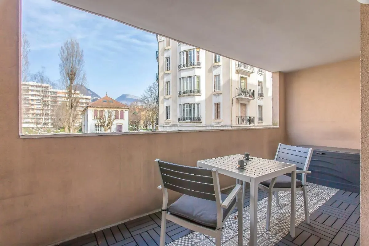 Le Petit Parfait Apartment Grenoble